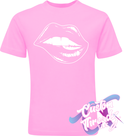 pink tee with lips biting bottom lip DTG printed design
